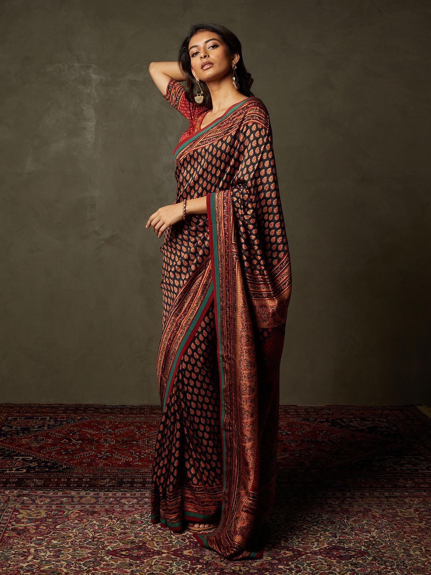 Black & Red Sanganeri Saree With Unstitched Blouse - View 3